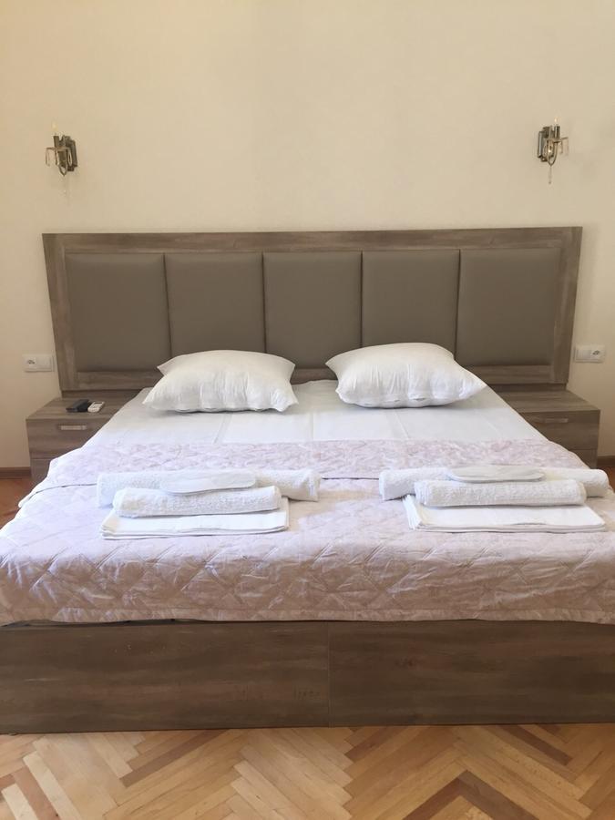 Guest House Rafael Tbilisi Exterior foto